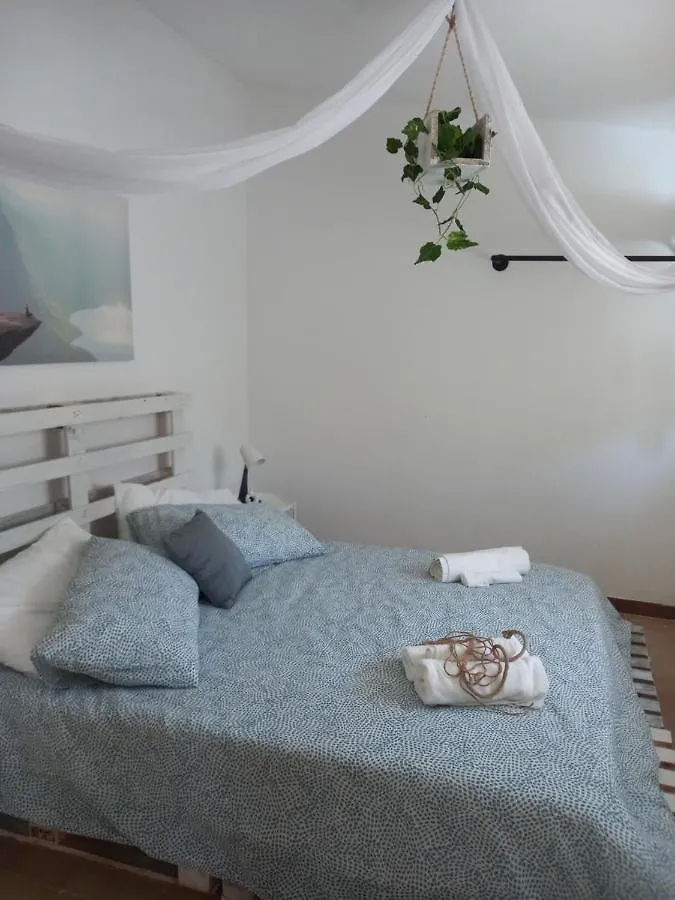 Le Rosee Home contacts